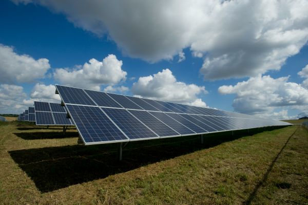 Top raisons de privilégier les énergies renouvelables stratégiques